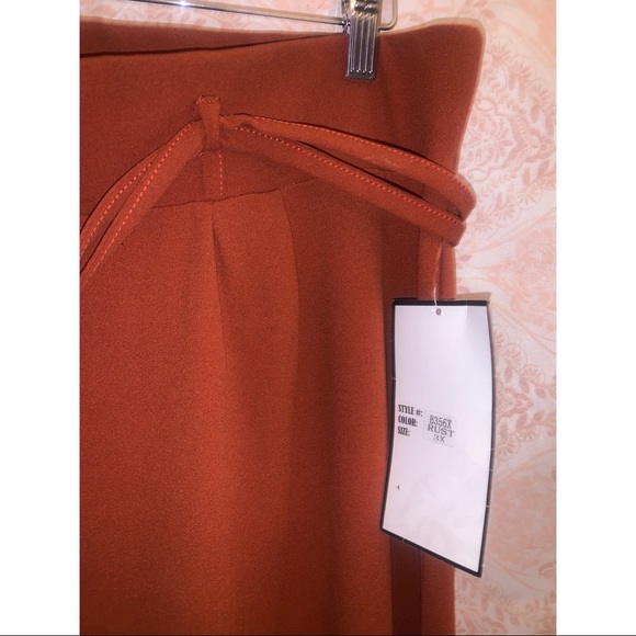 Plus Size Dress Pants W/ Belt - Picture 4 of 4